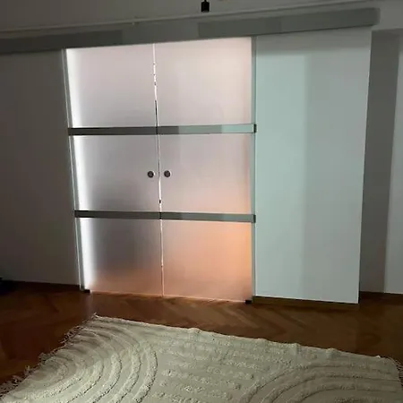 Apartment A&a's Crib